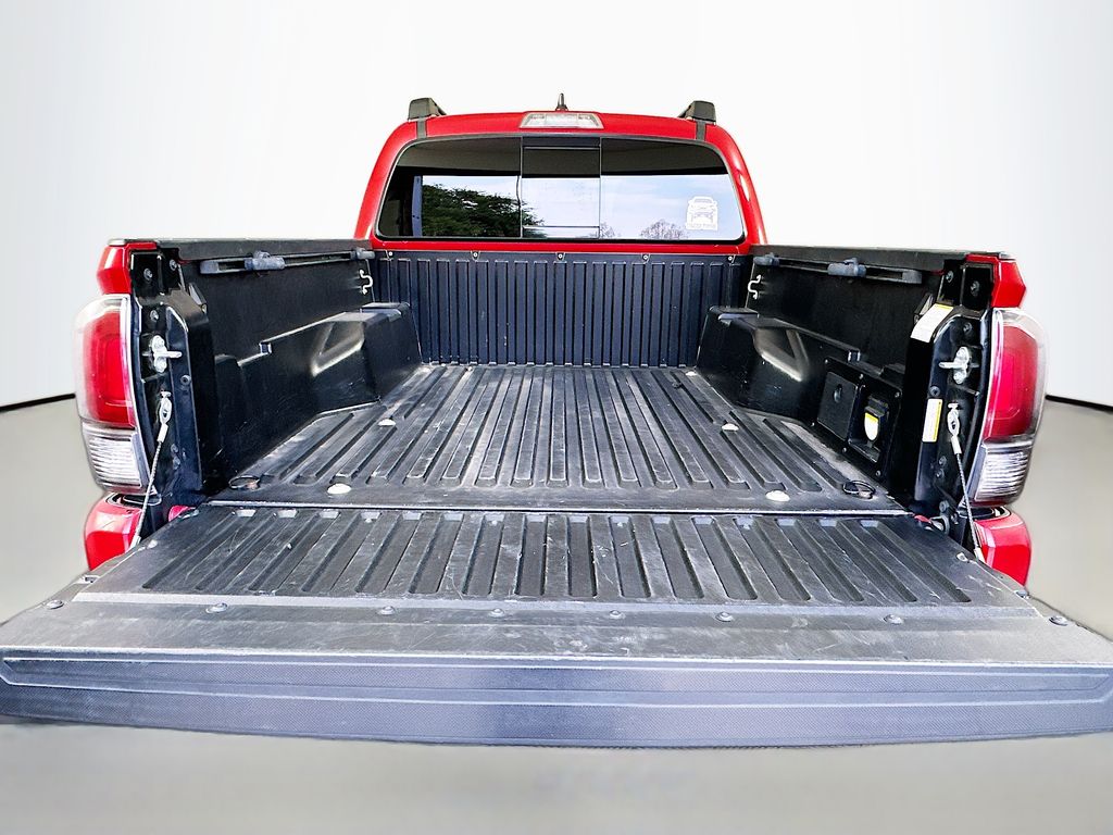 Thumbnail: 2022 Toyota Tacoma - 24