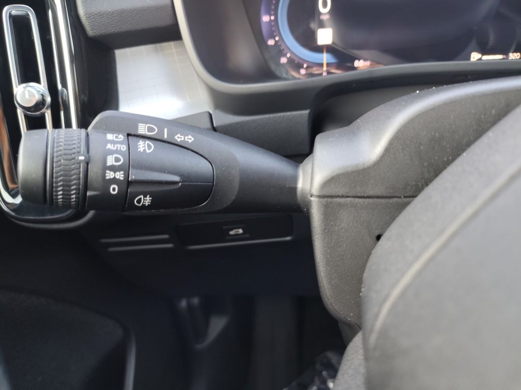 Used Car 2024 Volvo Xc40  B5 Core For Sale Under $30,000 In Austin, Texas