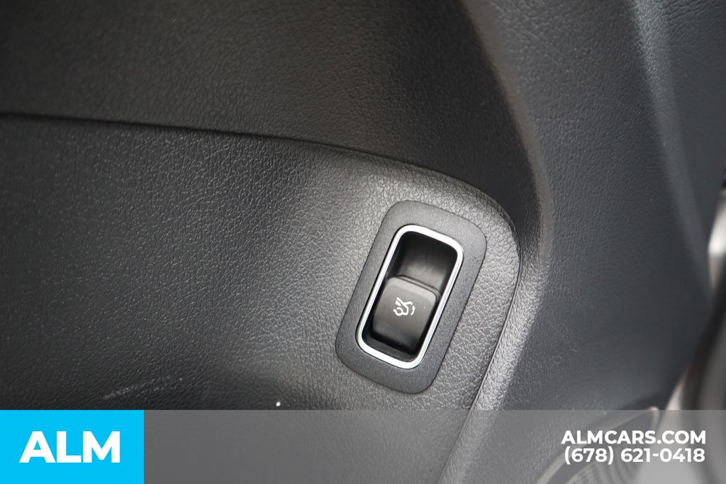 Used 2022 Gray Mercedes-Benz A 220 image 15