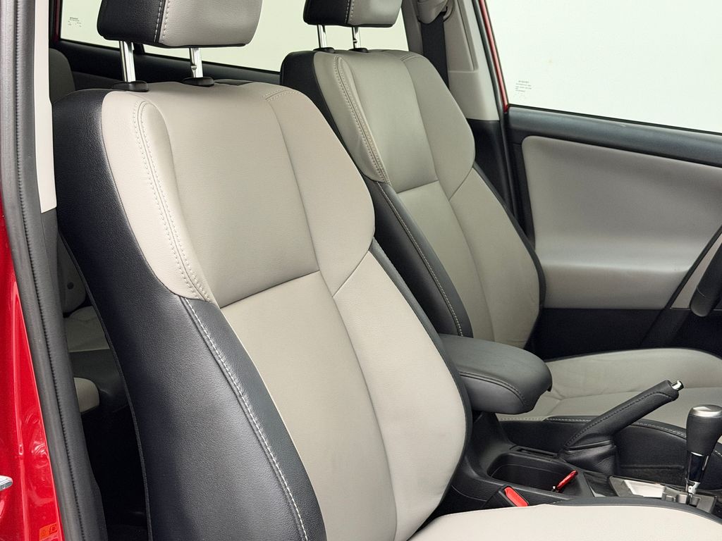 Thumbnail: 2017 Toyota RAV4 - 14