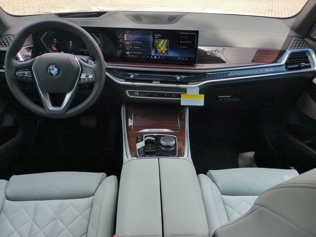 New 2026 White BMW xDrive40i image 15