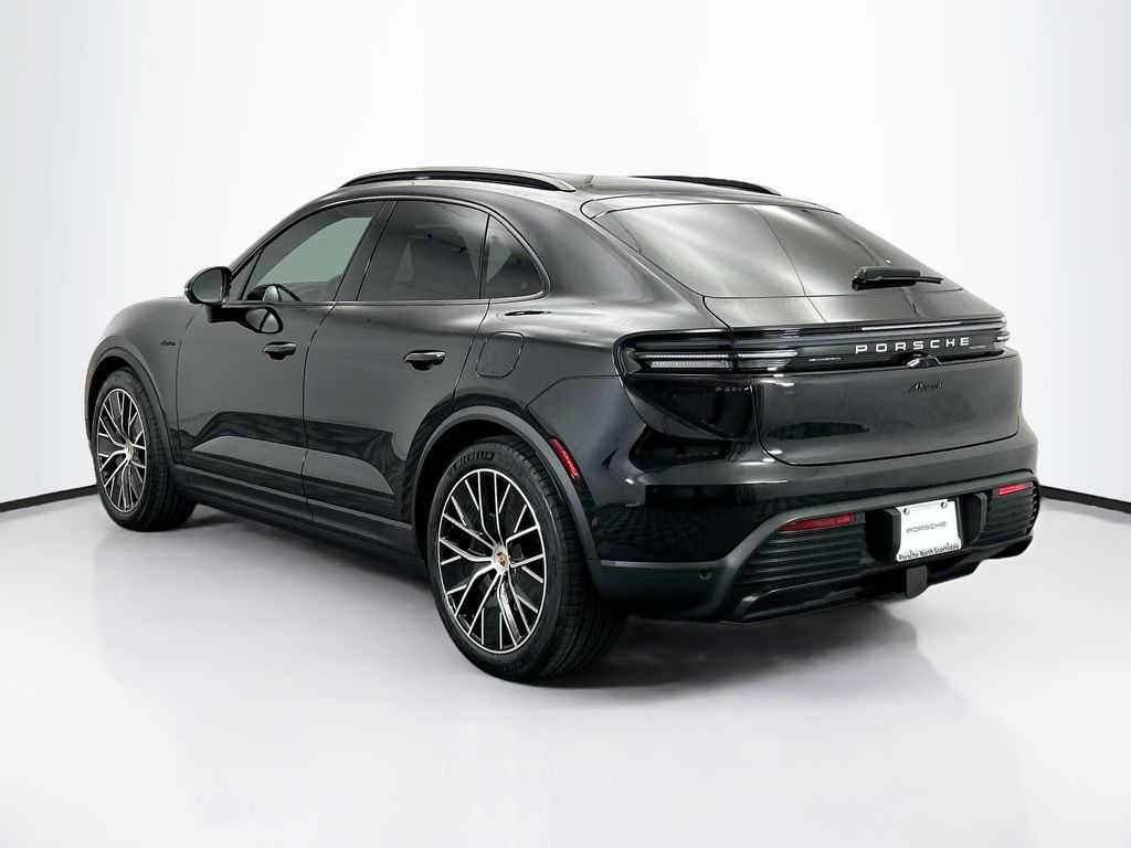 Thumbnail: 2025 Porsche Macan - 3