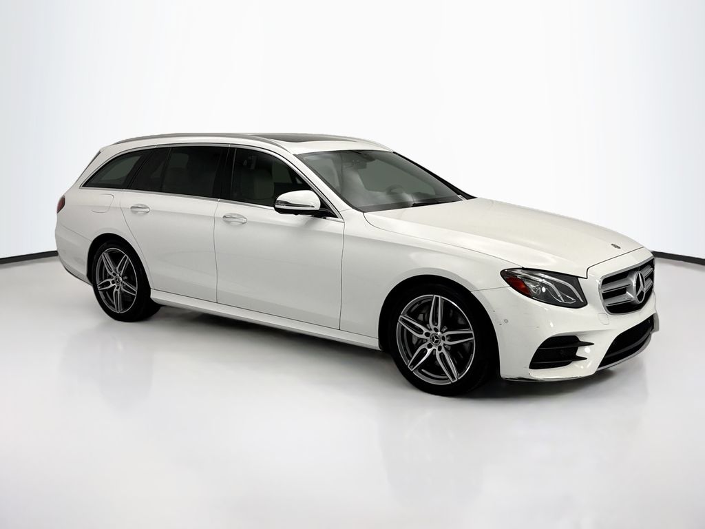 Thumbnail: 2019 Mercedes-Benz E-Class - 3