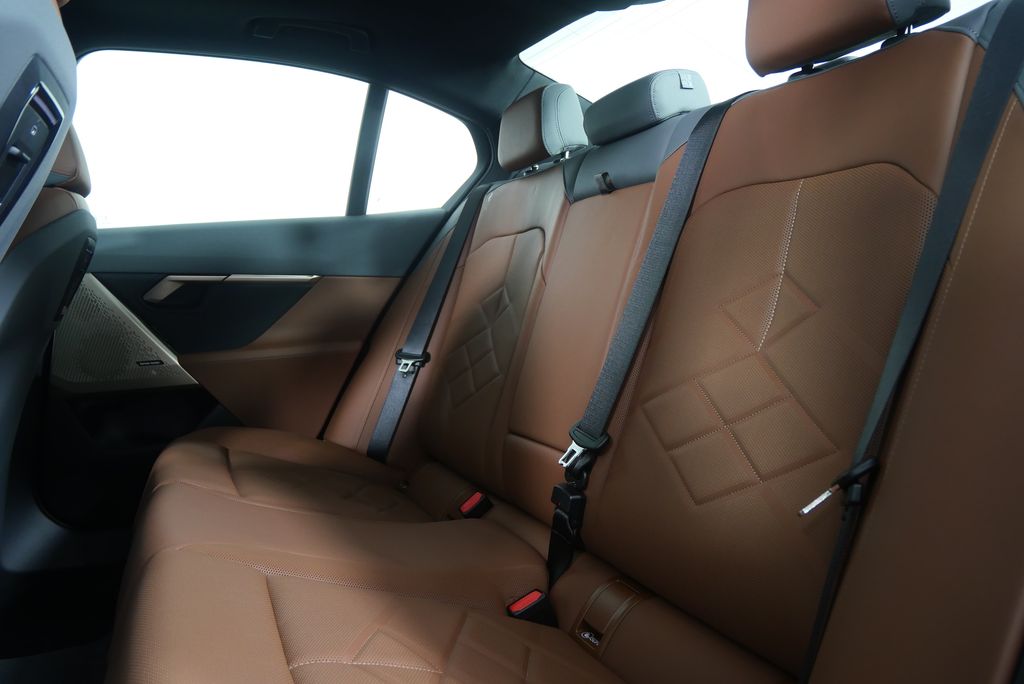 Thumbnail: 2026 BMW 5 Series - 16