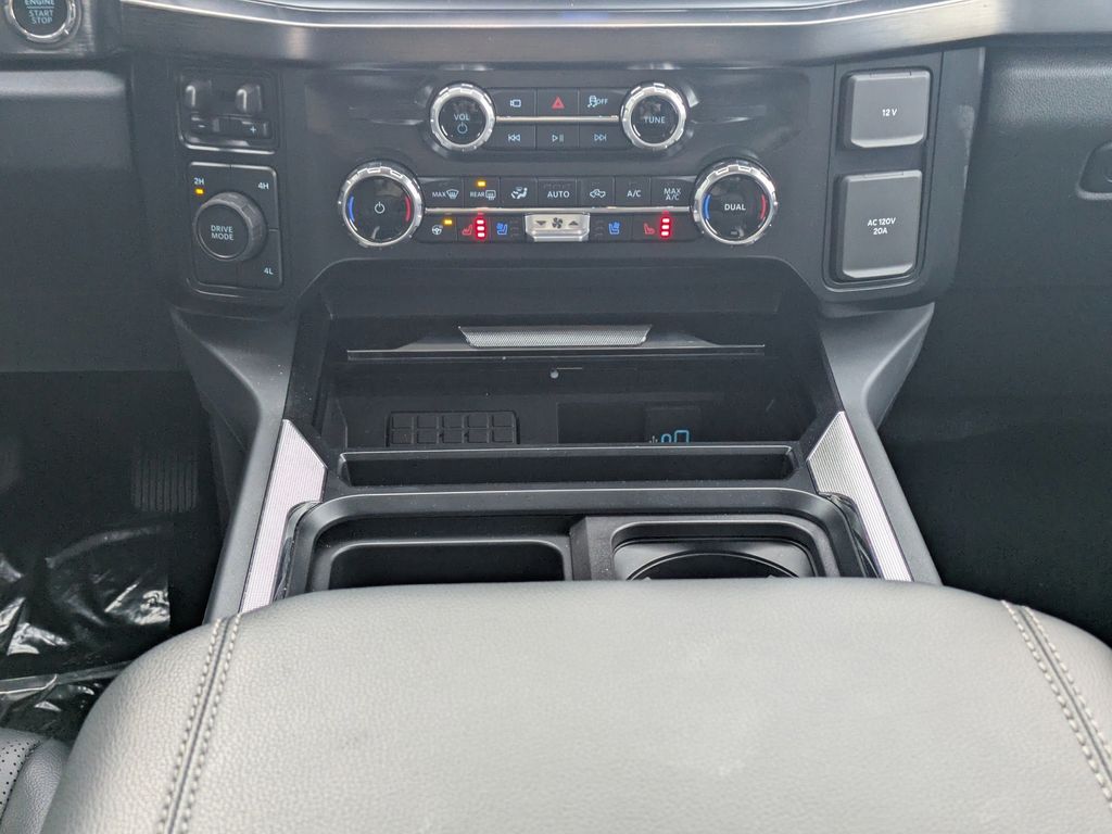 2025 Ford F-550 Chassis LARIAT