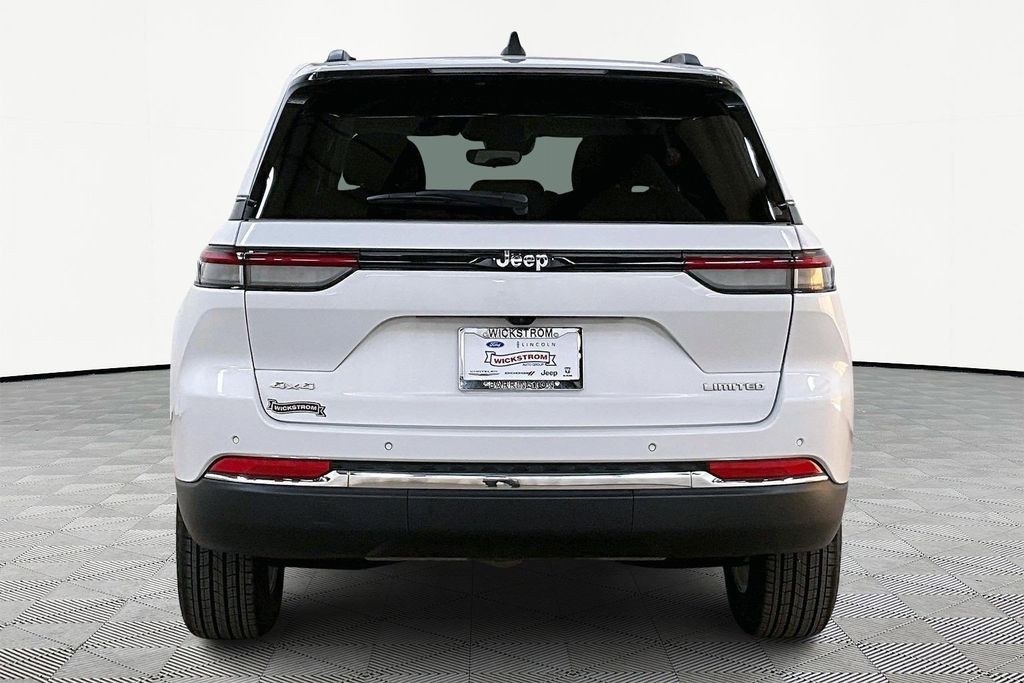 View vehicle photo 4