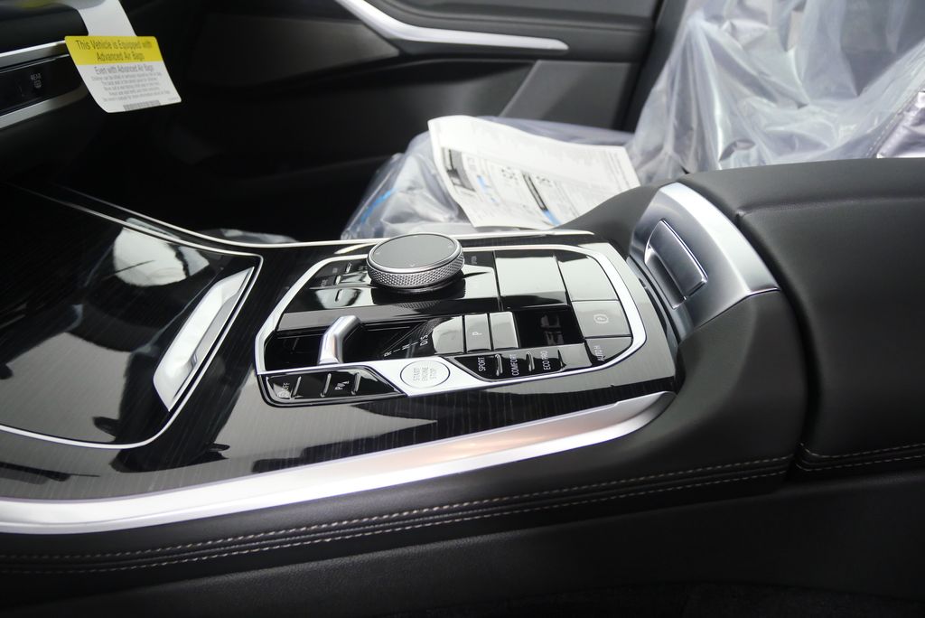 Thumbnail: 2026 BMW X5 - 22