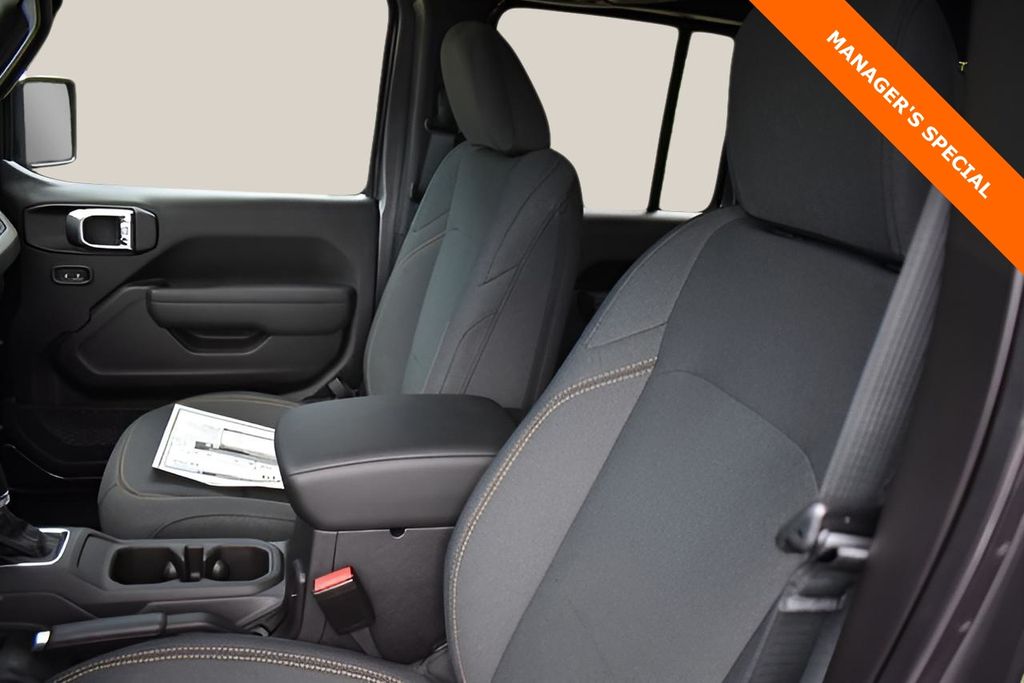 New Car 2025 Jeep Gladiator  Sport S For Sale Under $40,000 In Austin, Texas