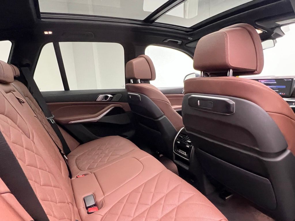 Thumbnail: 2025 BMW X5 - 8