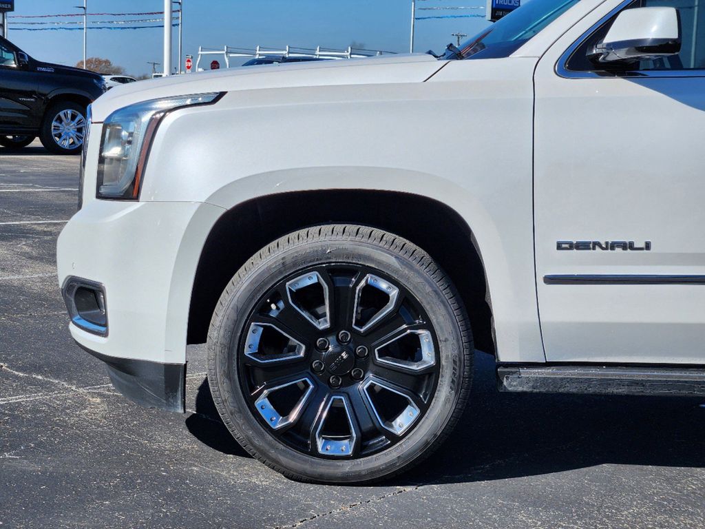 2019 GMC Yukon Denali 8