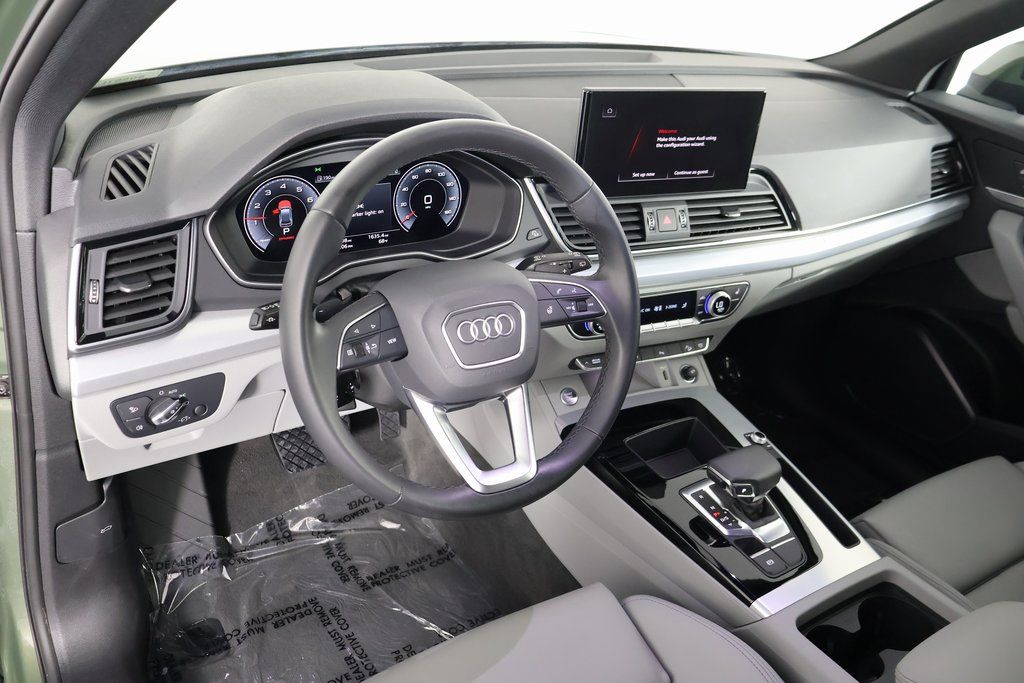 Thumbnail: 2025 Audi Q5 - 7