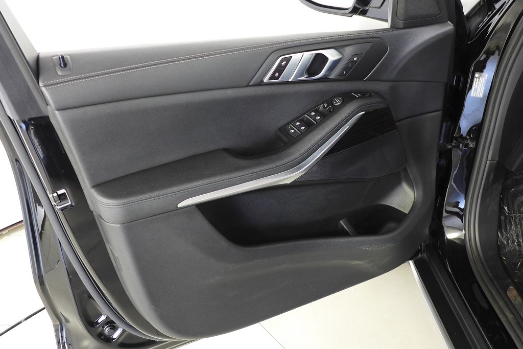 Thumbnail: 2020 BMW X5 - 11