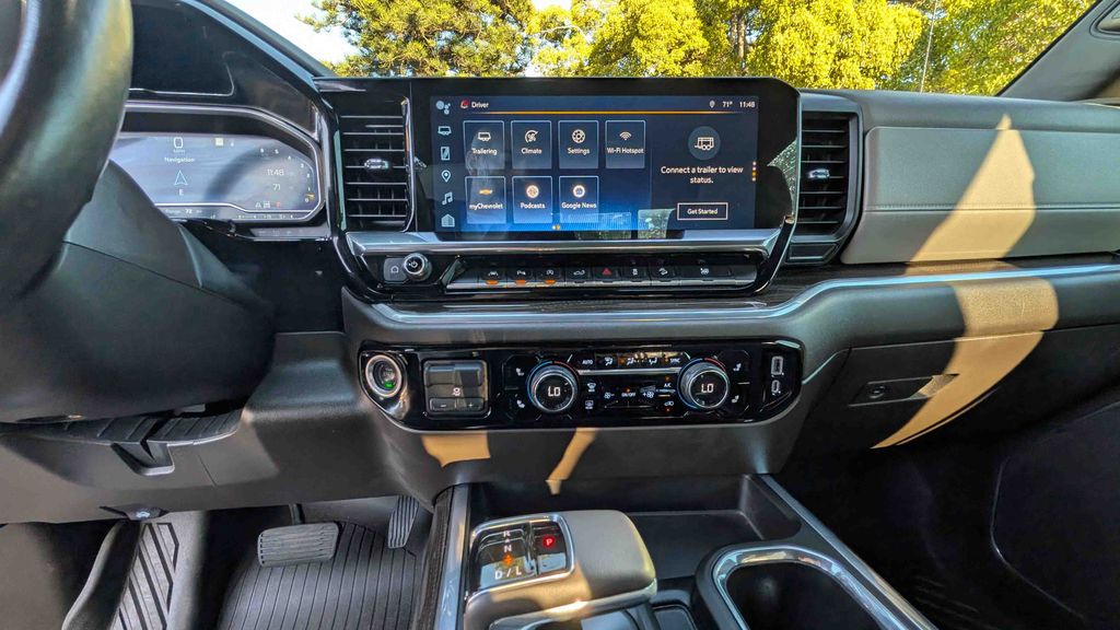 Used 2022 Chevrolet Silverado 1500 LT Trail Boss 4D Crew Cab