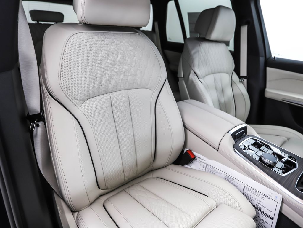 Thumbnail: 2026 BMW X5 - 31