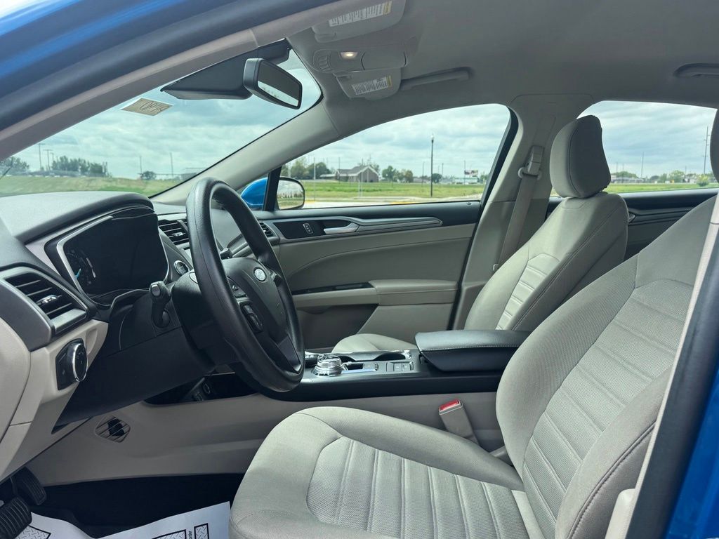 2020 Ford Fusion SE
