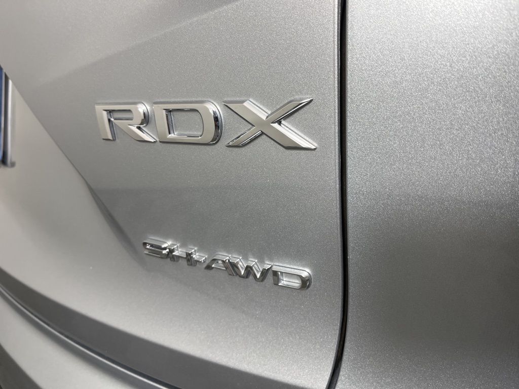 Thumbnail: 2025 Acura RDX - 18