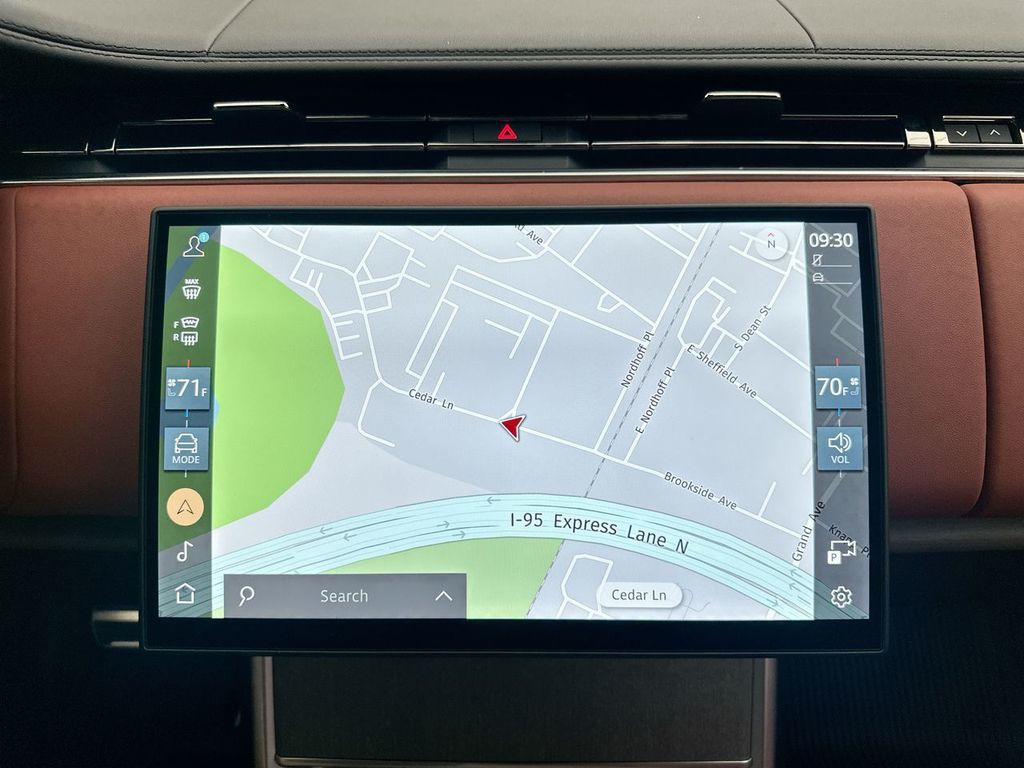 Thumbnail: 2026 Land Rover Range Rover - 30