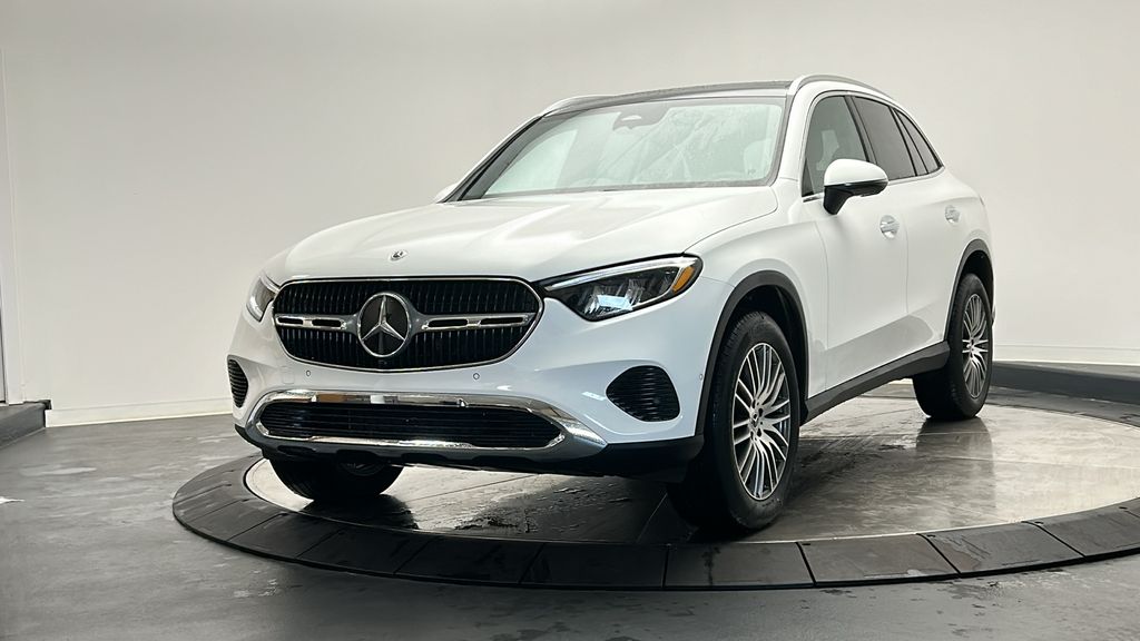2025 Mercedes-Benz GLC 300 3