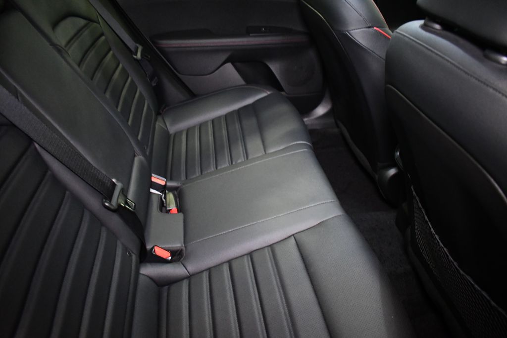 Thumbnail: 2023 Kia Forte - 32