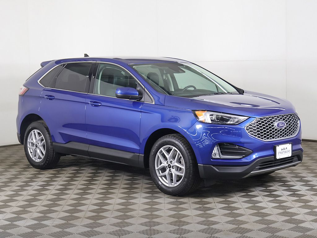 Used 2024 Blue Ford SEL image 2