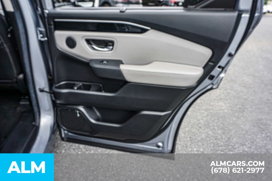 Used 2025 Silver Honda EX-L image 60