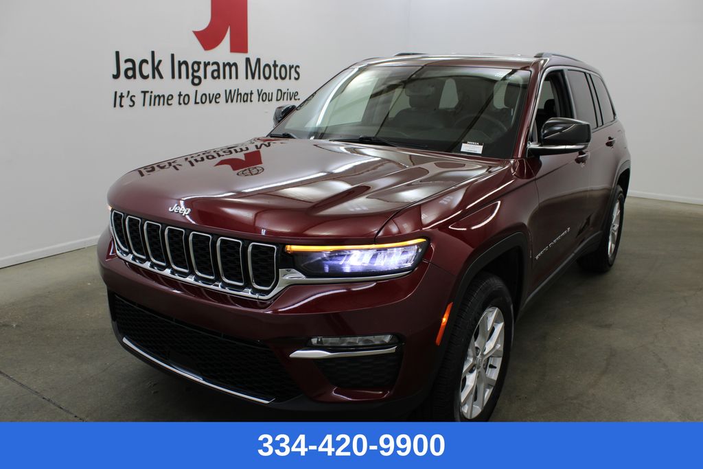 Velvet Red Pearlcoat 2023 Jeep Grand Cherokee Limited 4WD SUV / Crossover Four-Wheel Drive 8-Speed Automatic