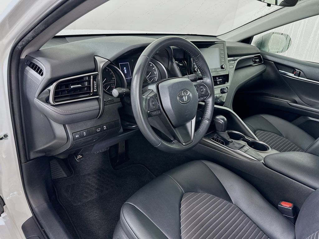 Thumbnail: 2022 Toyota Camry - 9