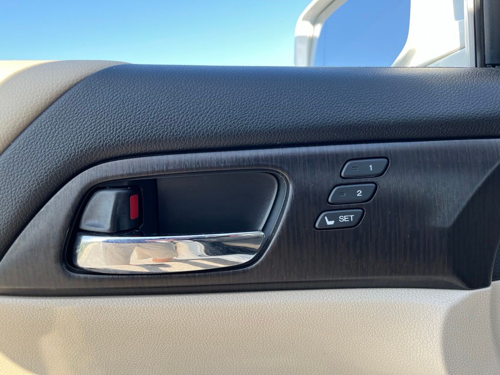 Thumbnail: 2014 Honda Accord - 10