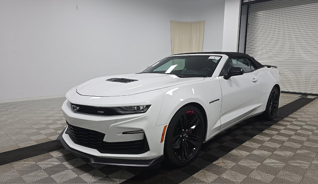 Summit White 2024 Chevrolet Camaro Convertible Rear-Wheel Drive Automatic