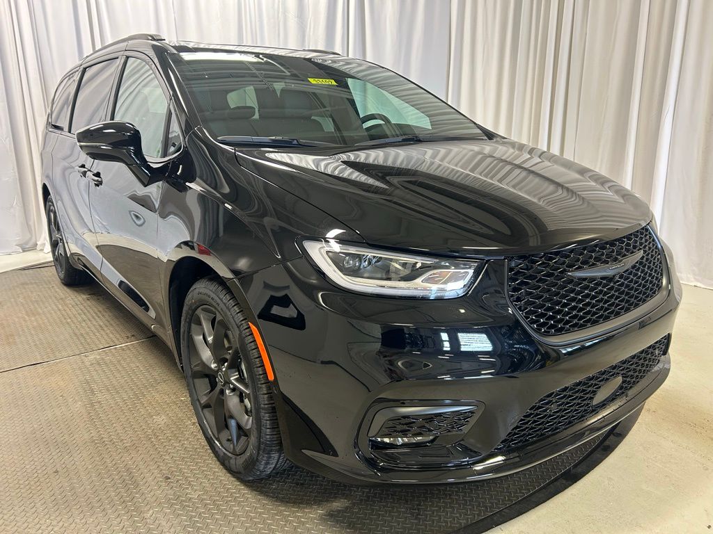 new 2026 Chrysler Pacifica car, priced at $48,575