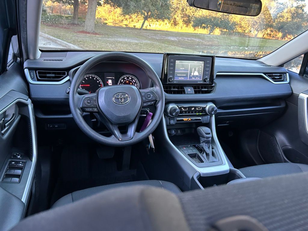 Thumbnail: 2022 Toyota RAV4 - 12