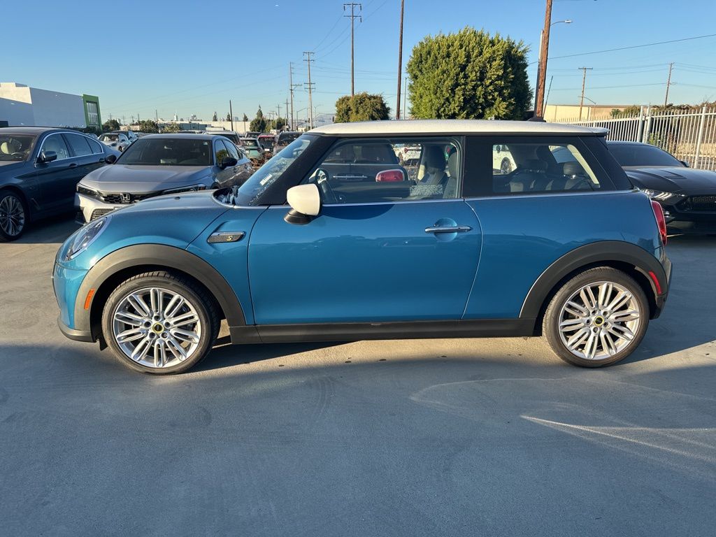 2024 MINI Cooper SE Electric Signature 2