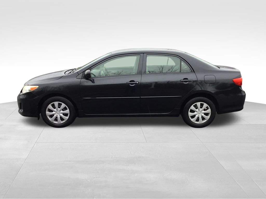 Thumbnail: 2011 Toyota Corolla - 2
