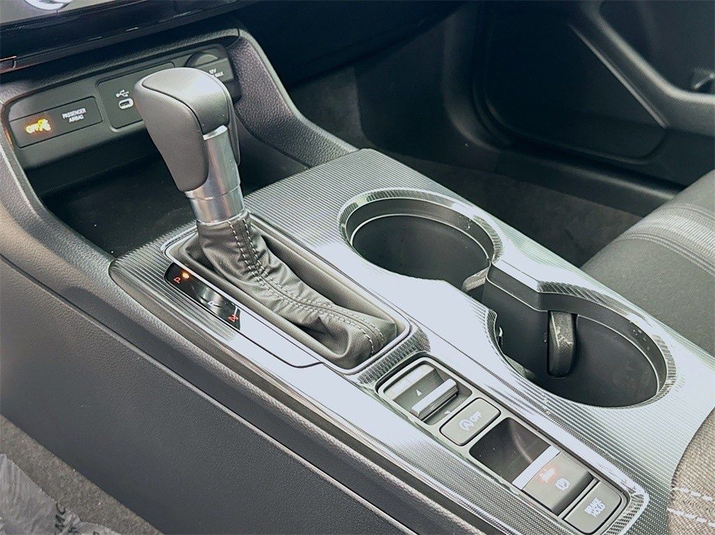 2025 Honda Civic Sport photo