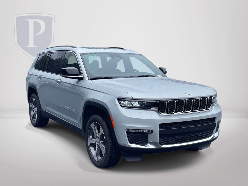 New 2025 Silver Jeep Limited image 2