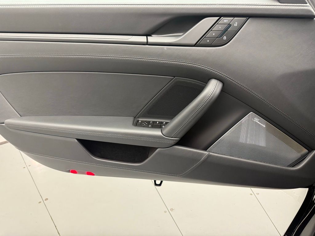 Thumbnail: 2026 Porsche 911 - 20