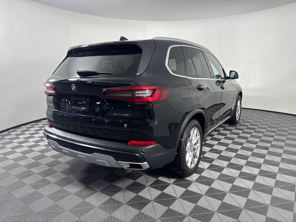 Thumbnail: 2023 BMW X5 - 5
