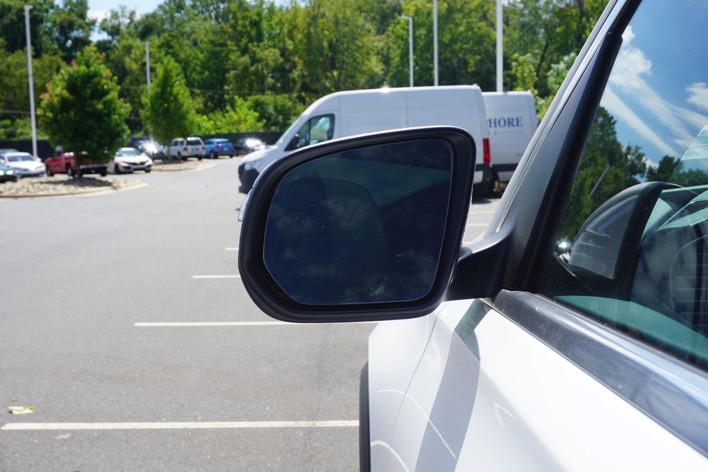 Thumbnail: 2026 Mercedes-Benz GLE - 13