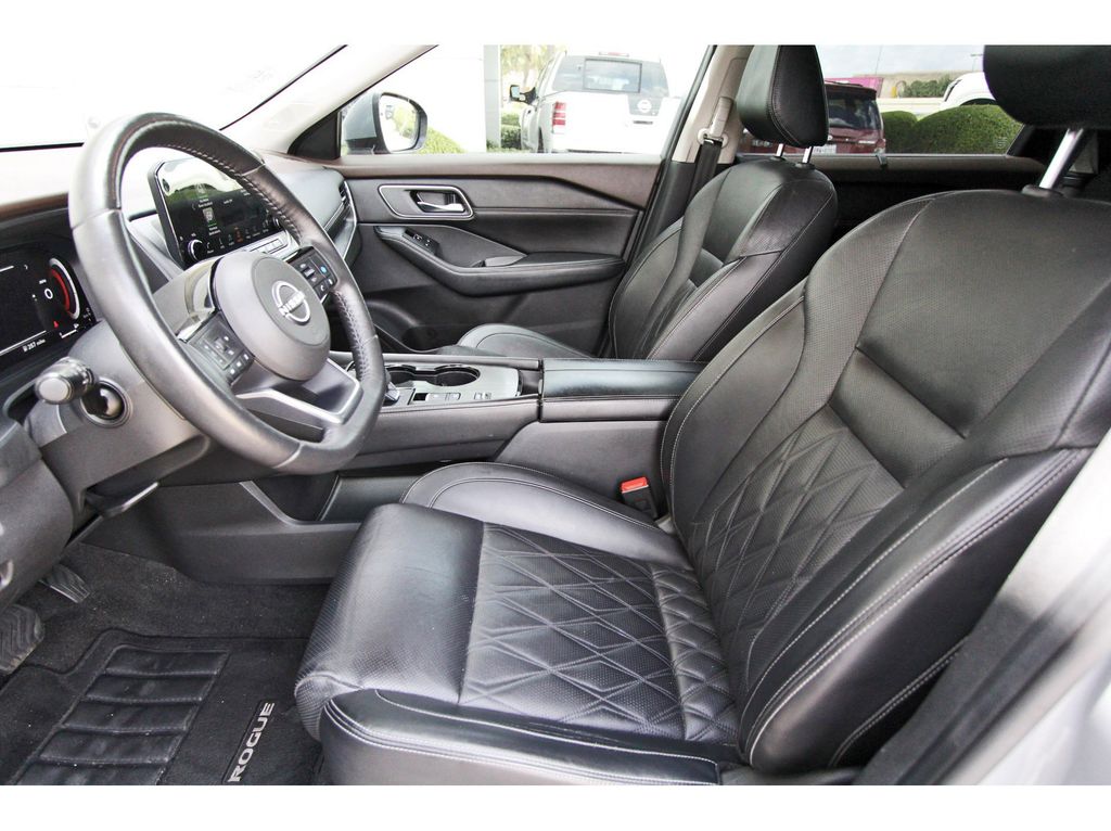 2022 Nissan Rogue Platinum - 5
