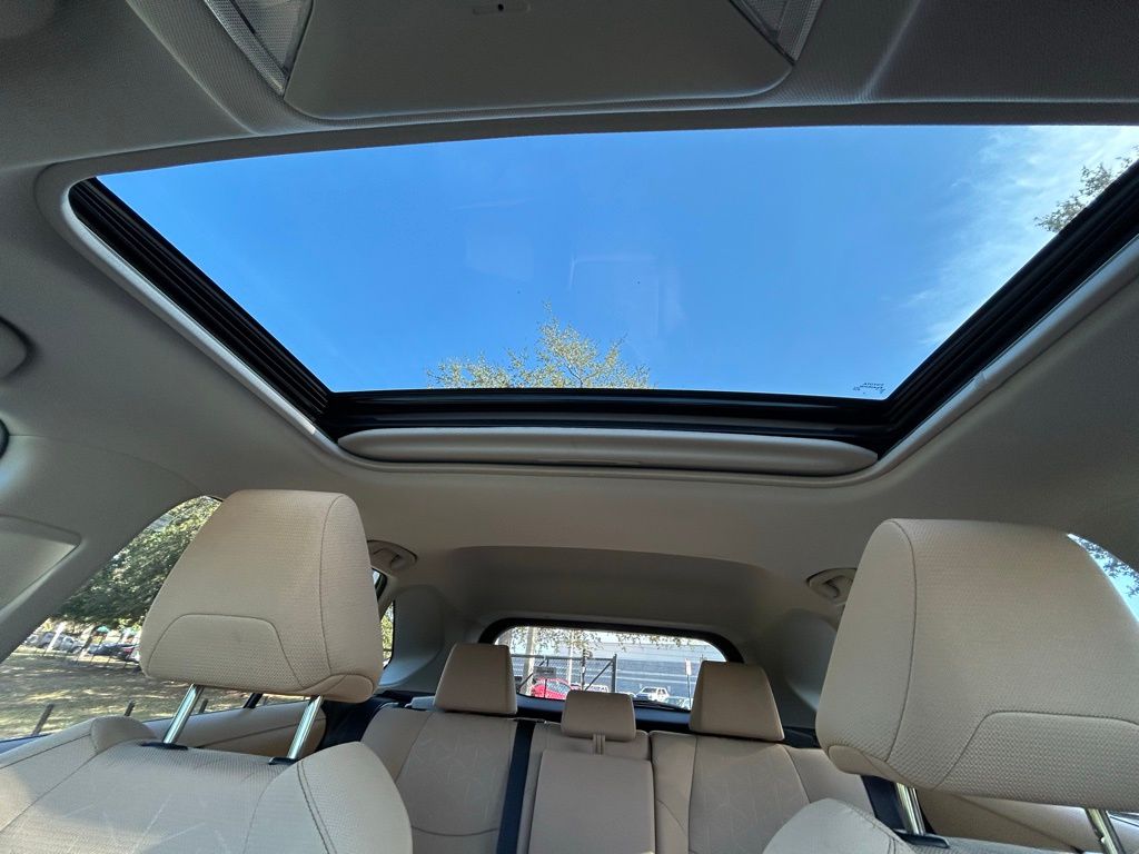 Thumbnail: 2025 Toyota RAV4 - 28