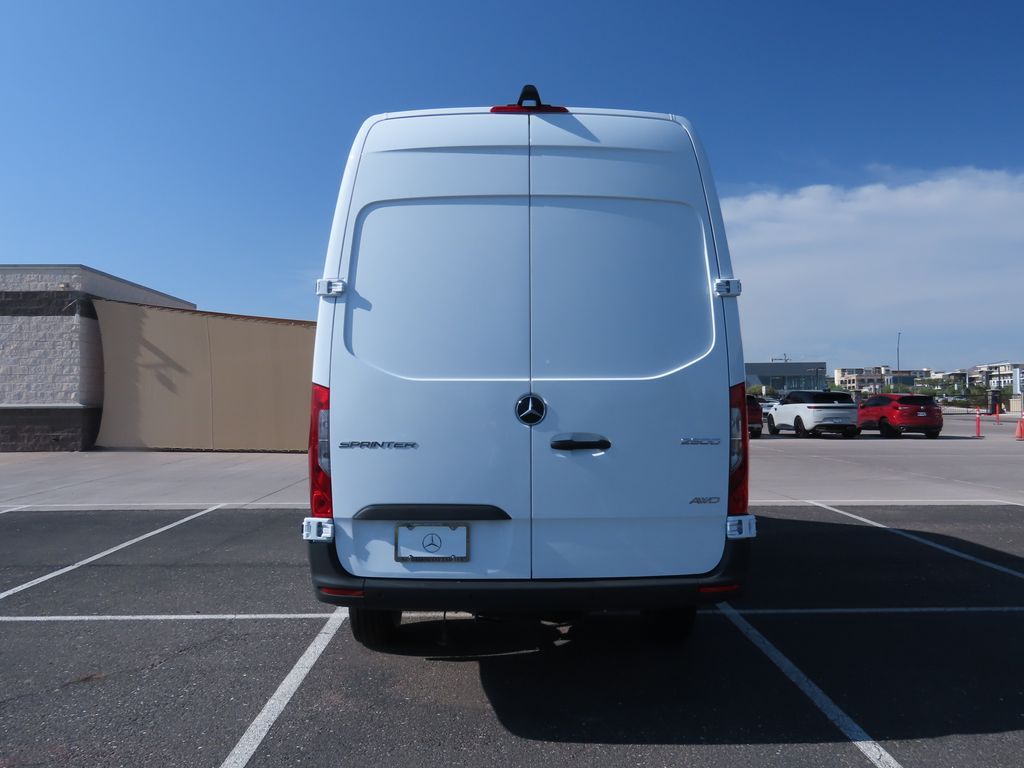 Thumbnail: 2026 Mercedes-Benz Sprinter - 6