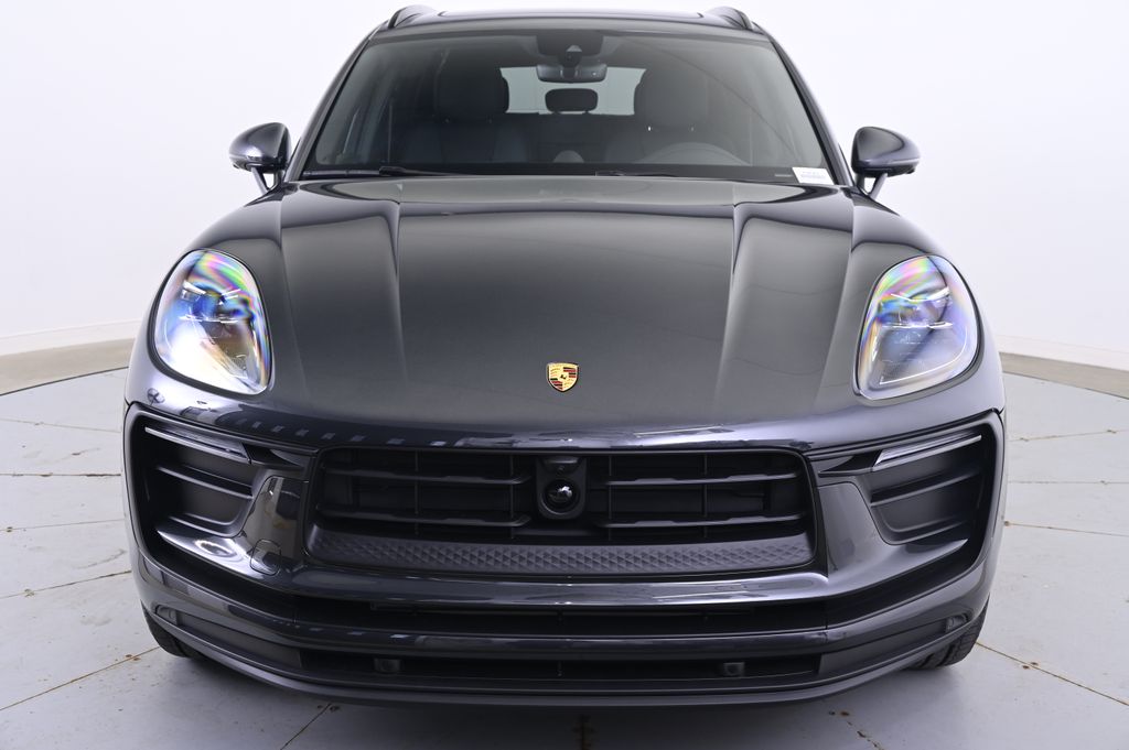 Thumbnail: 2025 Porsche Macan - 10