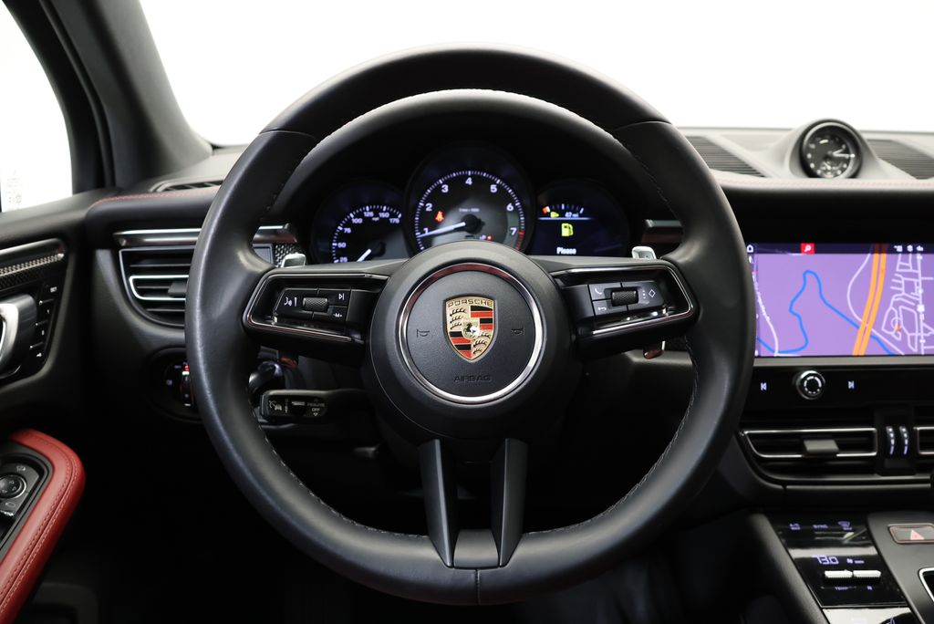 Thumbnail: 2024 Porsche Macan - 20