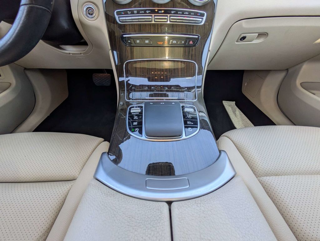 2022 Mercedes-Benz GLC 300 SUV