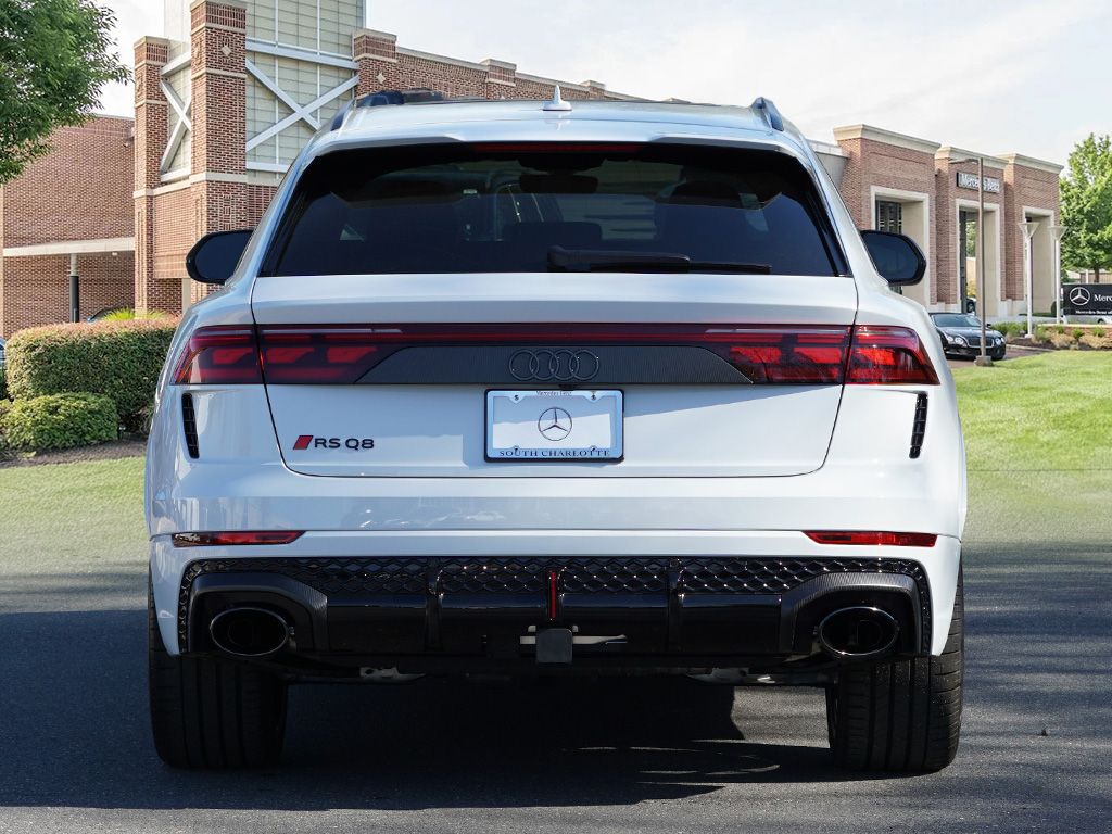 Thumbnail: 2025 Audi RS Q8 - 5