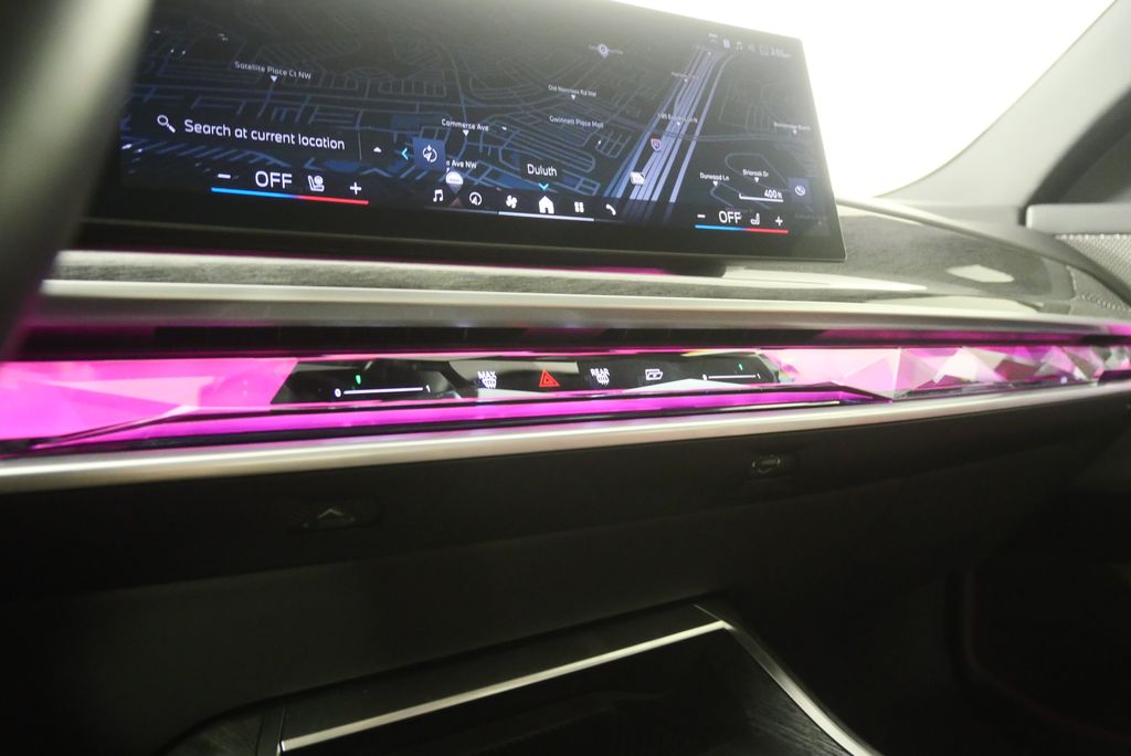 Thumbnail: 2023 BMW 7 Series - 24