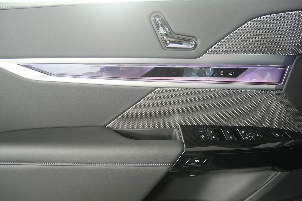 Thumbnail: 2026 BMW 7 Series - 9