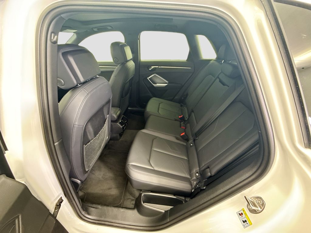 Thumbnail: 2025 Audi Q3 - 19