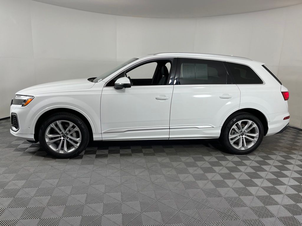 Thumbnail: 2025 Audi Q7 - 2