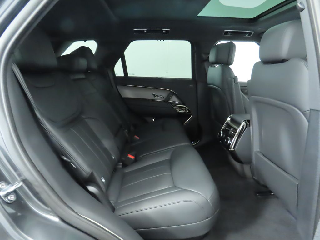 Thumbnail: 2025 Land Rover Range Rover Sport - 24